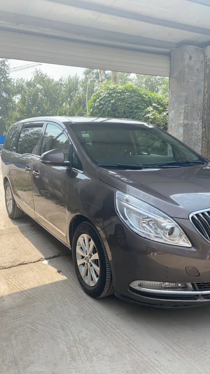 荷泽抵押车16年别克别克gl8出售